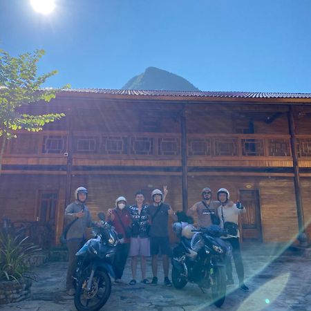 Cao Nguyen Da Homestay Meo Vac Esterno foto