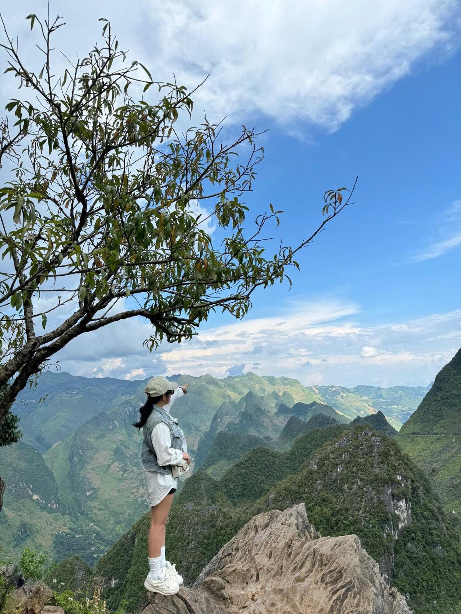 Cao Nguyen Da Homestay Meo Vac Esterno foto