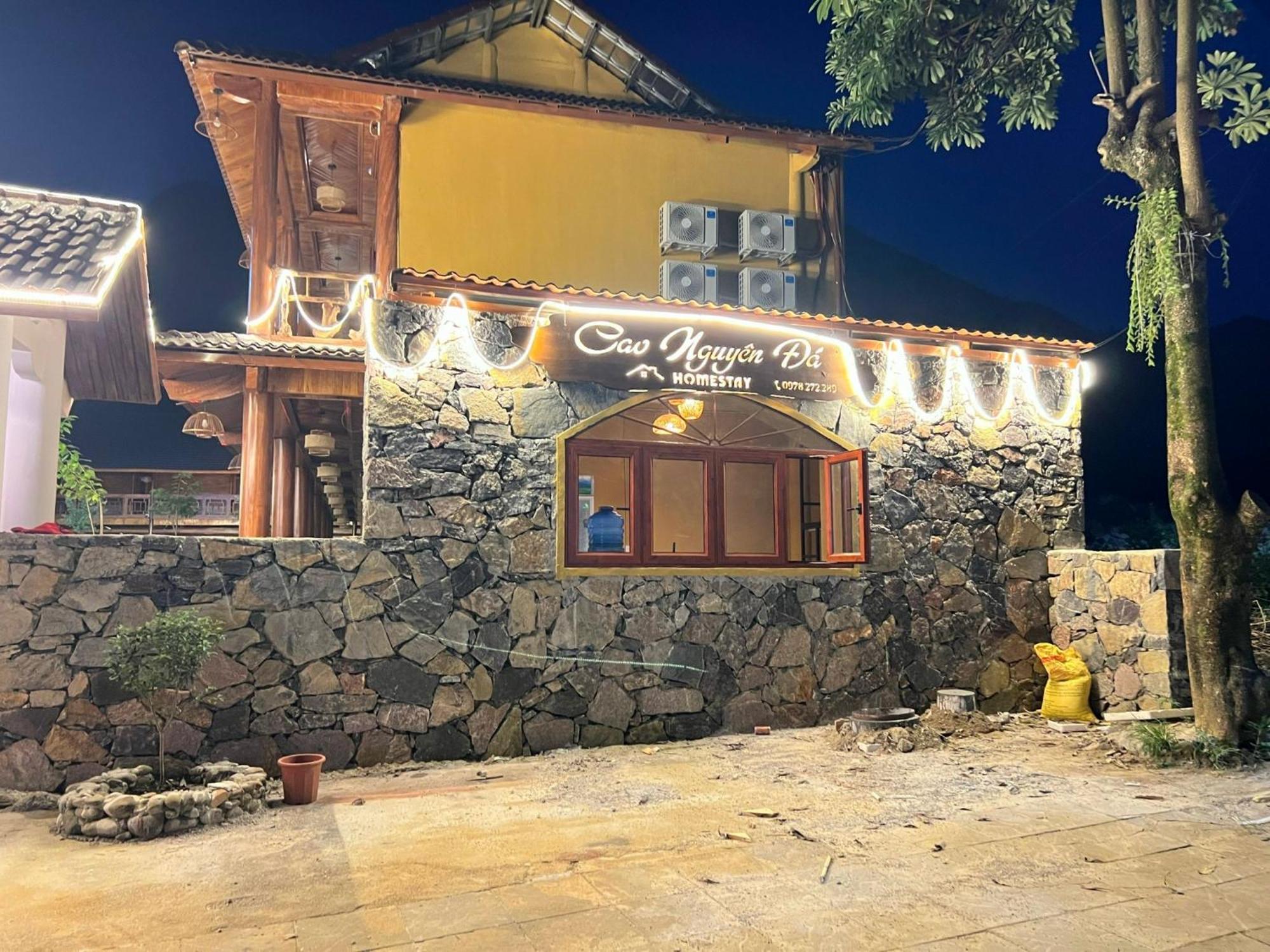Cao Nguyen Da Homestay Meo Vac Esterno foto