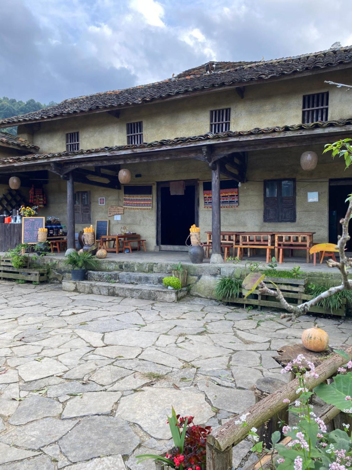 Cao Nguyen Da Homestay Meo Vac Esterno foto