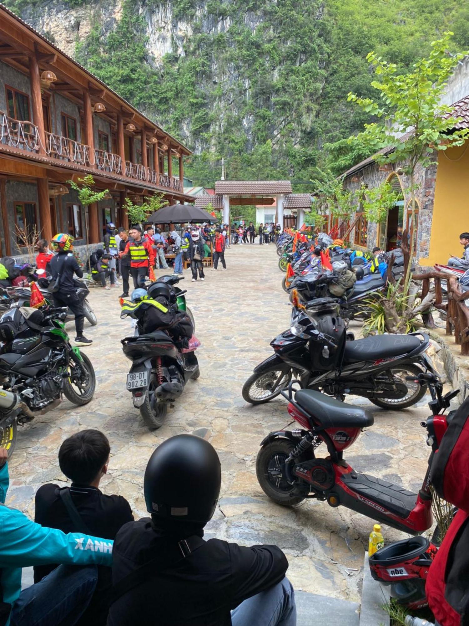 Cao Nguyen Da Homestay Meo Vac Esterno foto